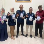 Penerbit Banten Heritage Serahkan Buku Banten Dalam Perjalanan Jurnalistik kepada Rektor USBR, Perkuat Sinergi Literasi dan Penerbitan